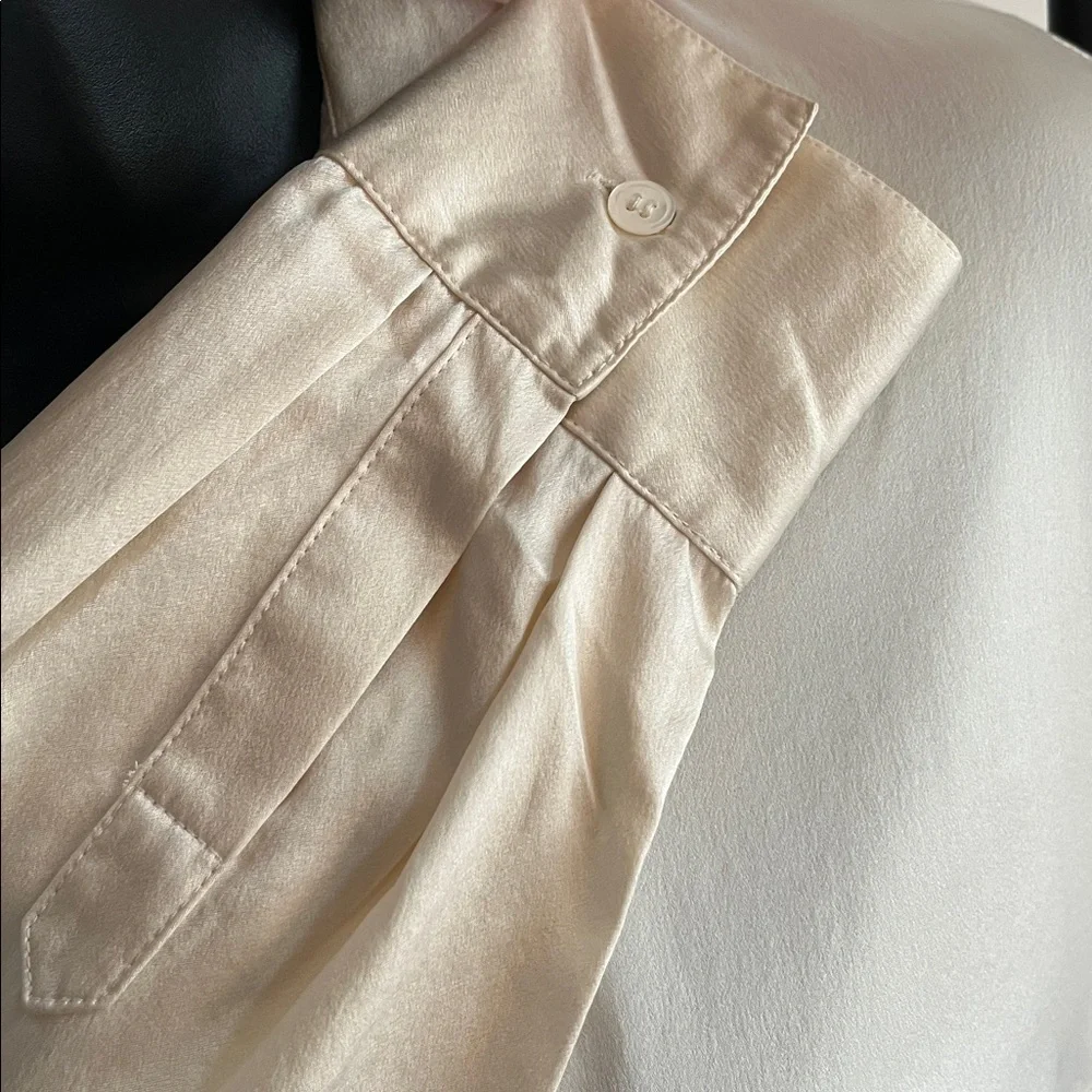 Talbot’s vintage silk blouse - Picture 2 of 5